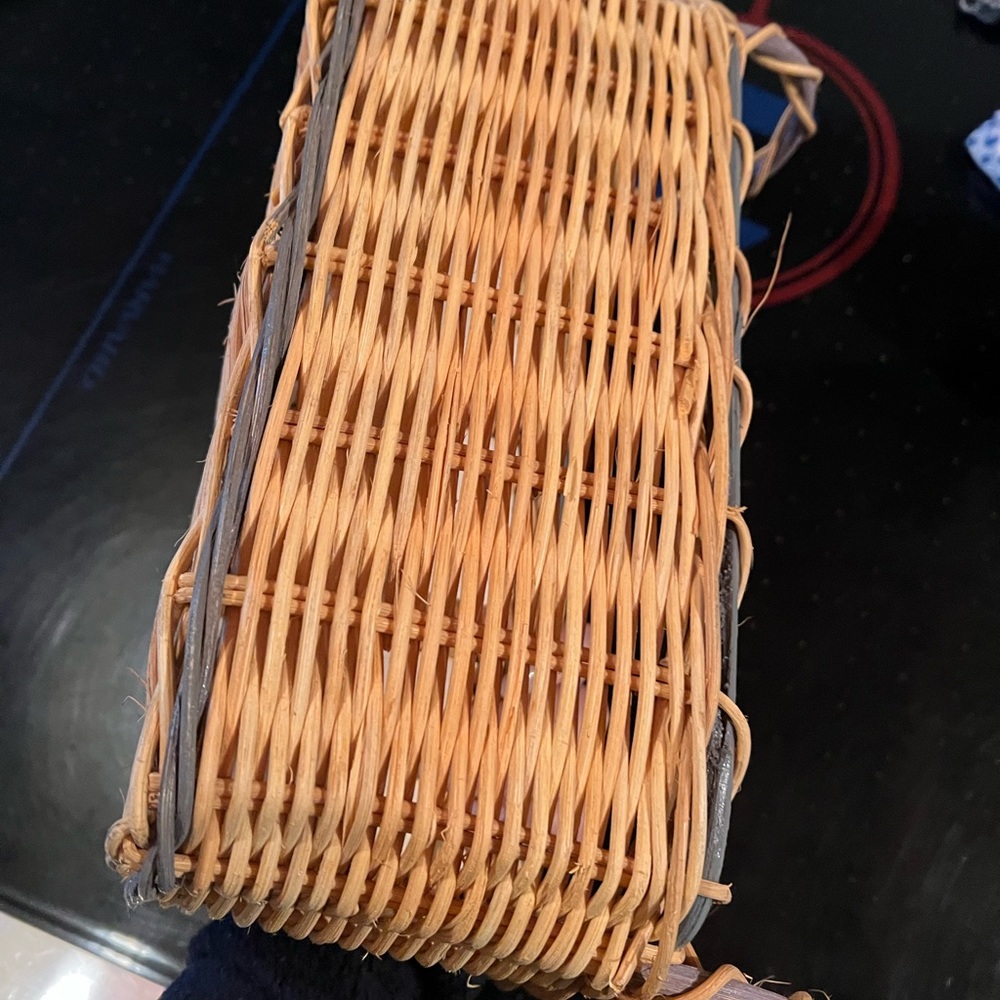 Basket with Ceramic Tiles - Picture 5 of 8